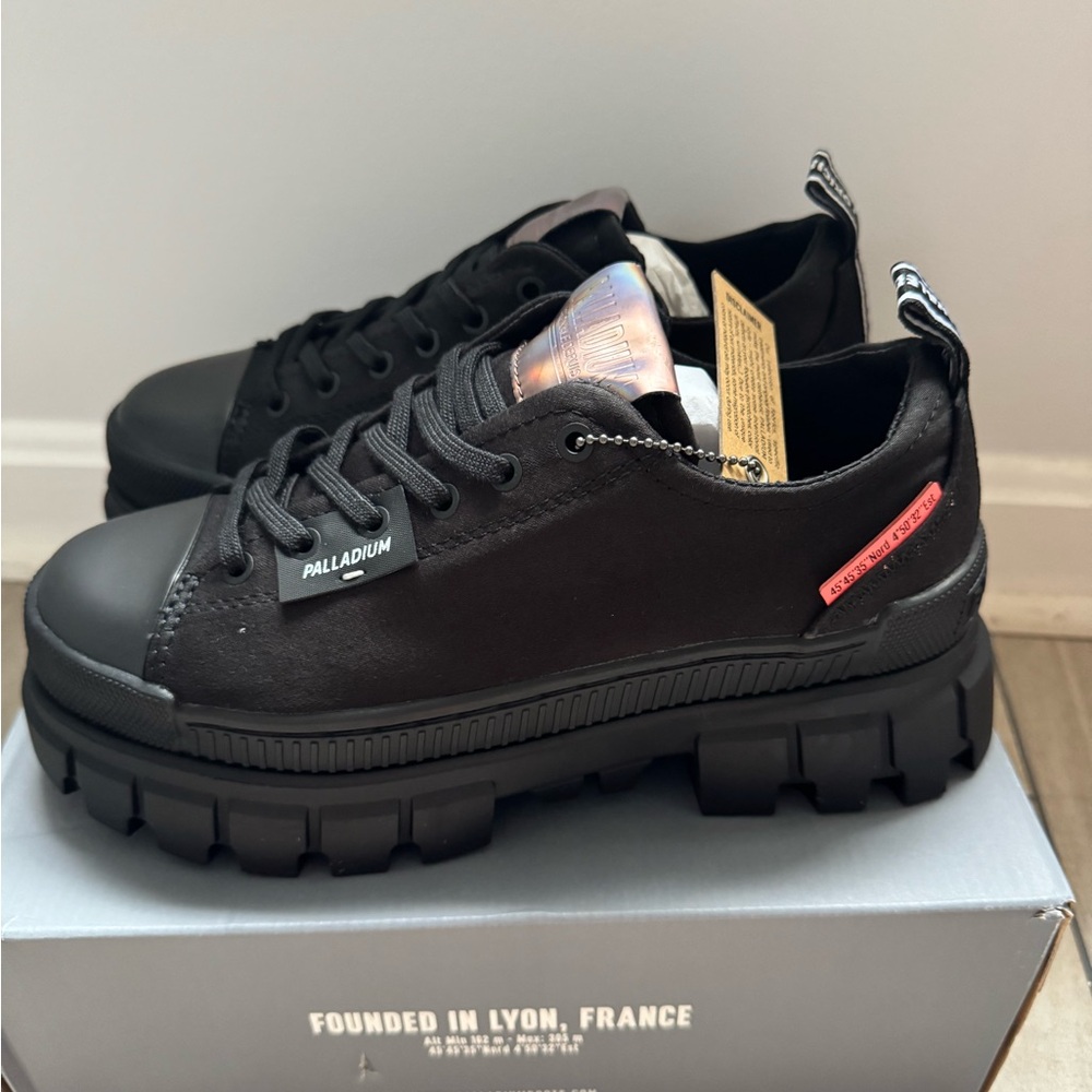 Palladium Women’s Black Revolt
